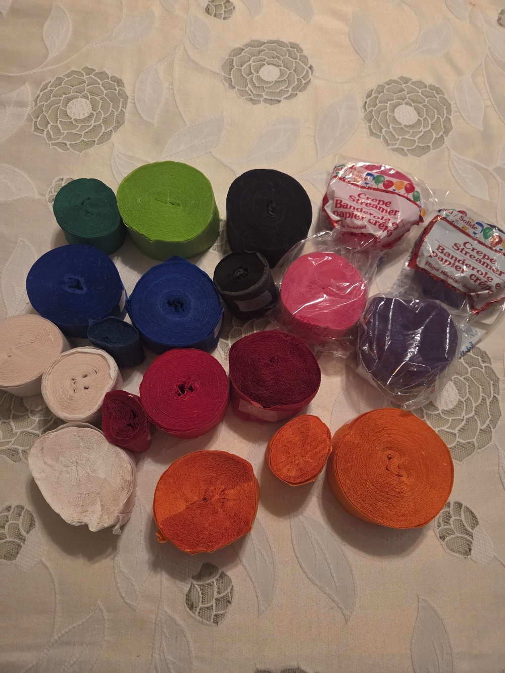 Assorted Crepe Streamer Rolls - Multicolor Party Pack